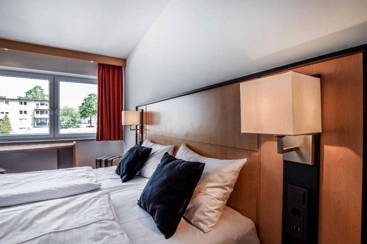 Stay Lev Hotel Леверкузен Екстериор снимка