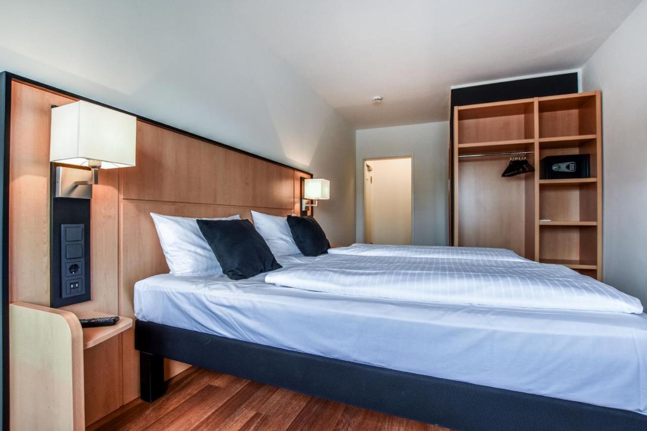 Stay Lev Hotel Леверкузен Екстериор снимка